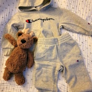 Champion track suit 4T